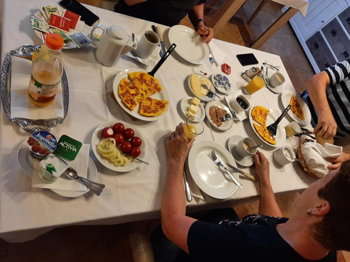 Hartmann Panzio Bed and Breakfast Barcs Εξωτερικό φωτογραφία